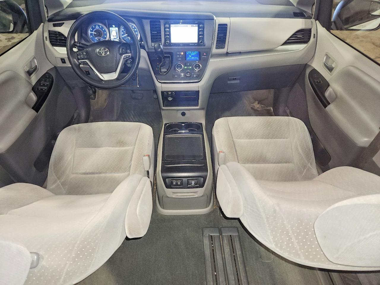 2018 TOYOTA SIENNA