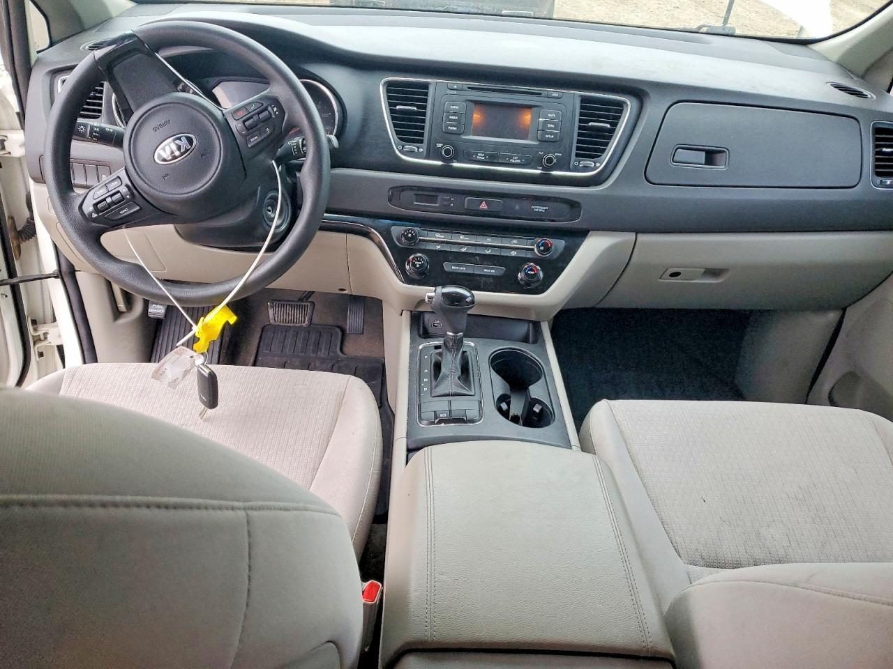 2016 KIA SEDONA