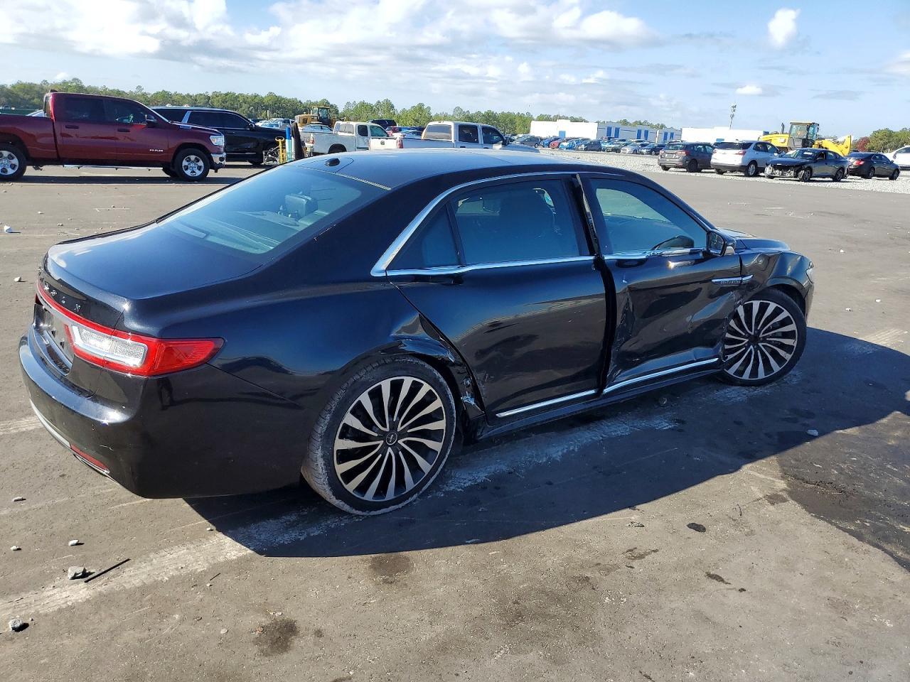 2017 LINCOLN Continental