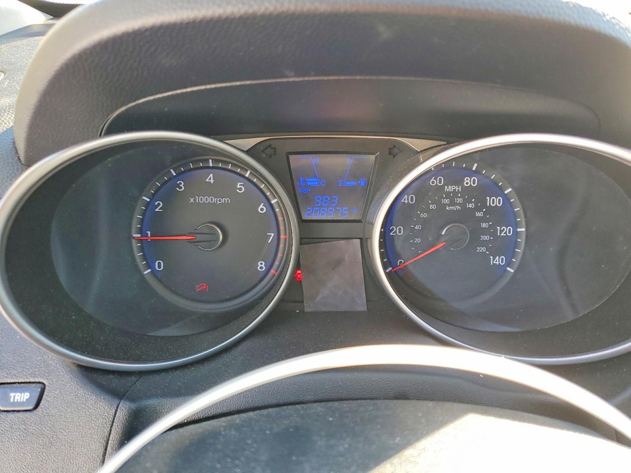 2011 HYUNDAI TUCSON