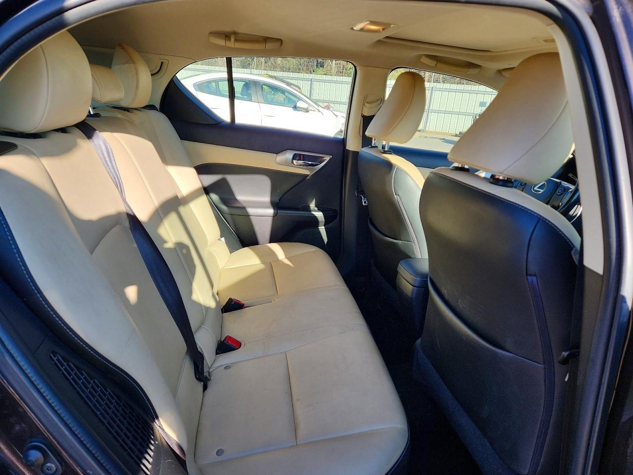 2015 LEXUS CT 200H