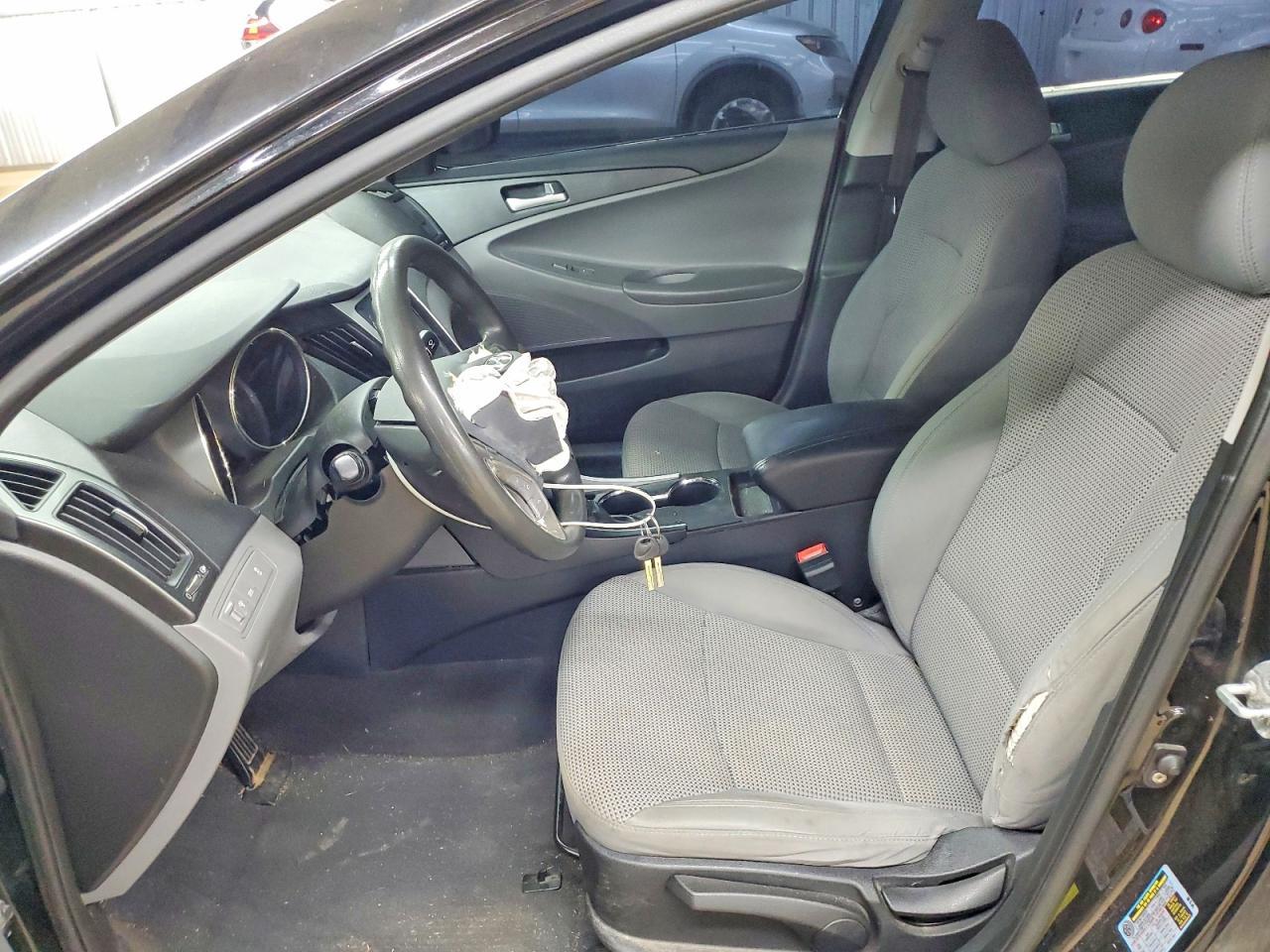 2011 HYUNDAI SONATA