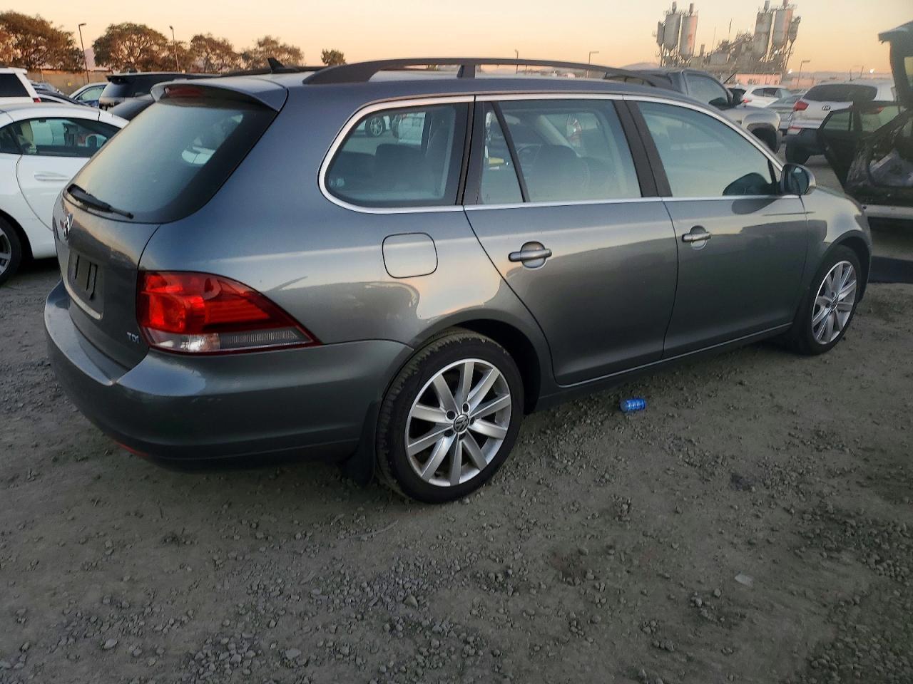 2014 VOLKSWAGEN JETTA