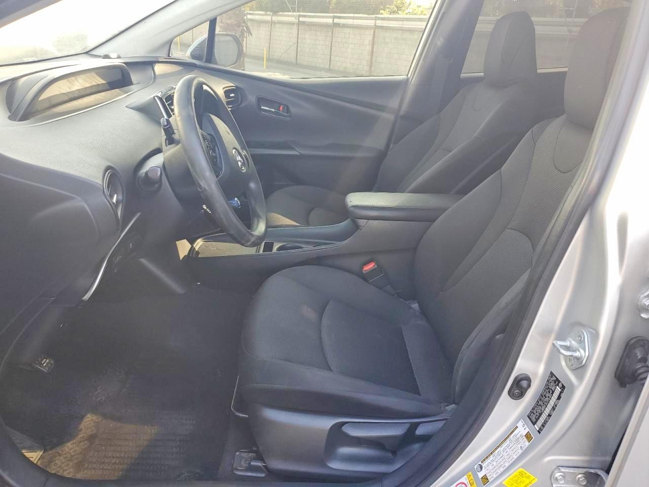 2022 TOYOTA PRIUS