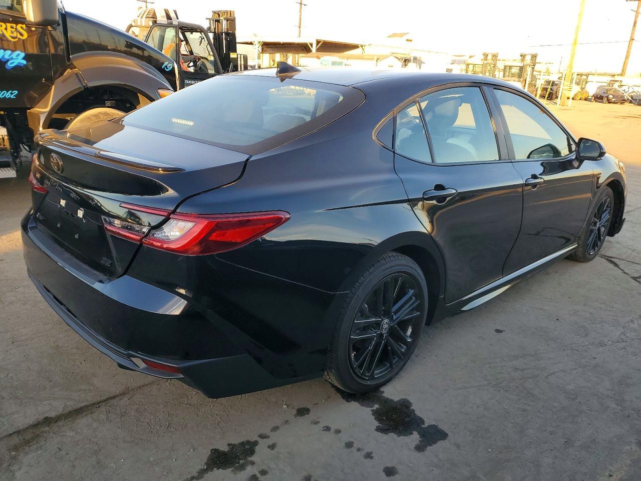 2025 TOYOTA CAMRY