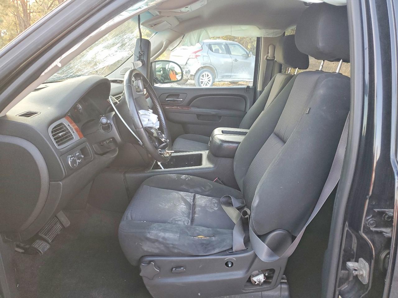 2011 CHEVROLET Tahoe