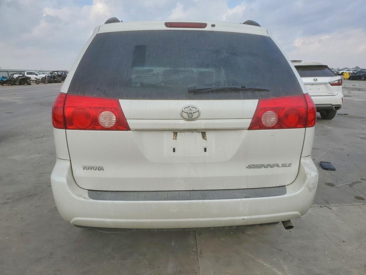 2007 TOYOTA SIENNA