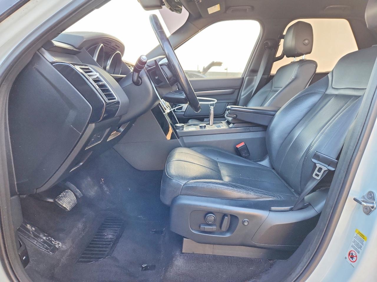 2018 LAND ROVER Discovery