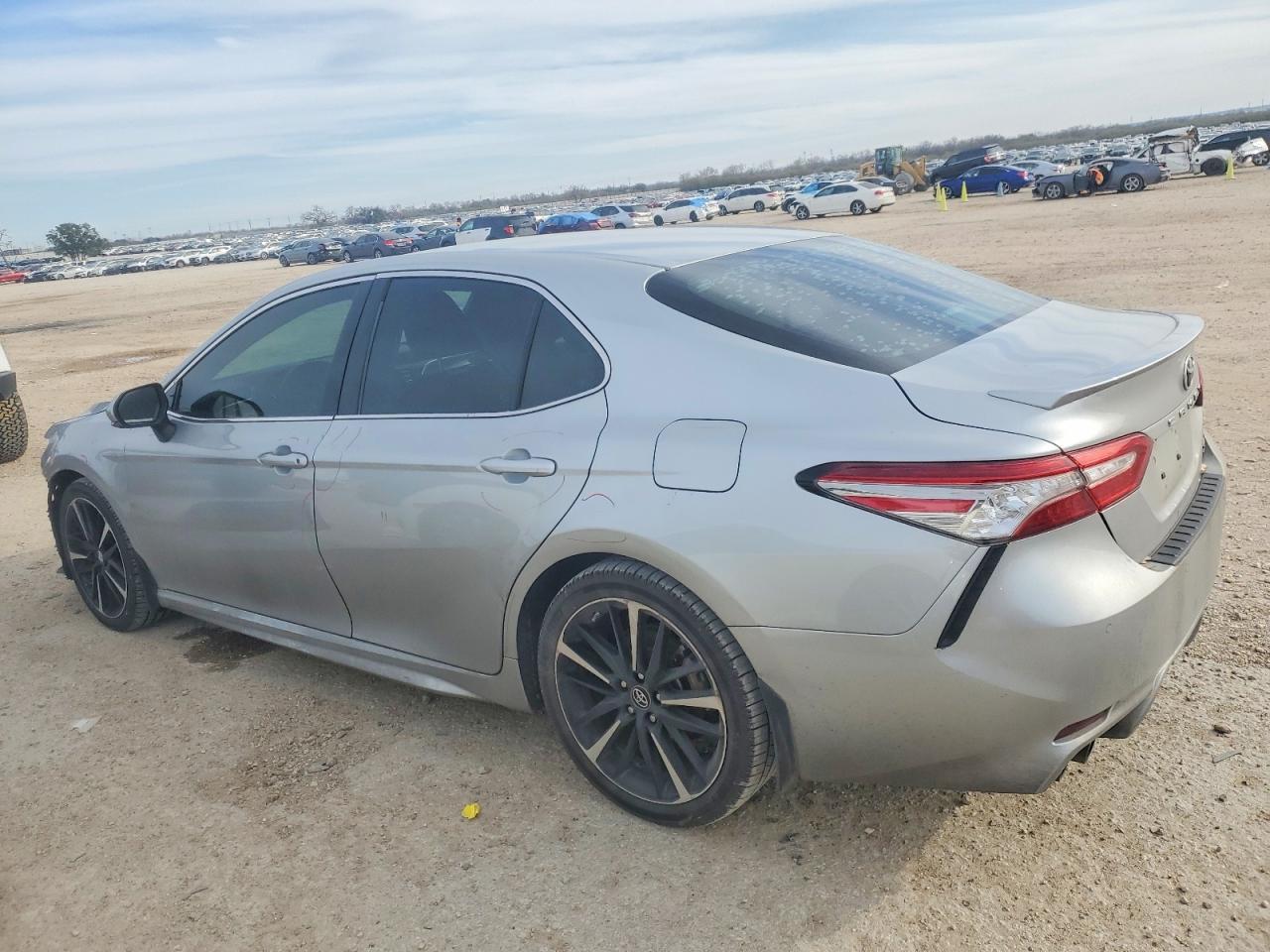 2018 TOYOTA CAMRY