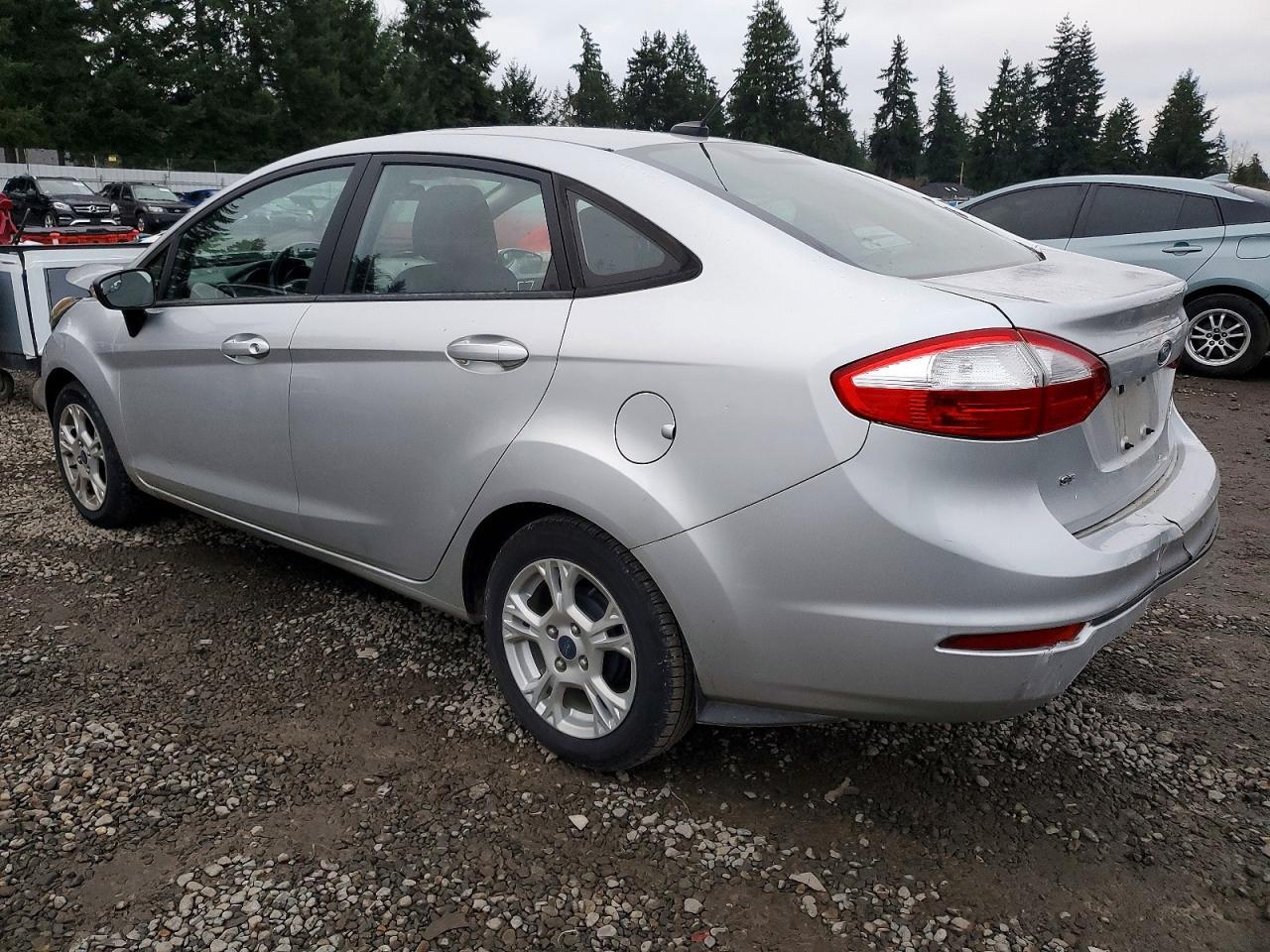 2015 FORD Fiesta
