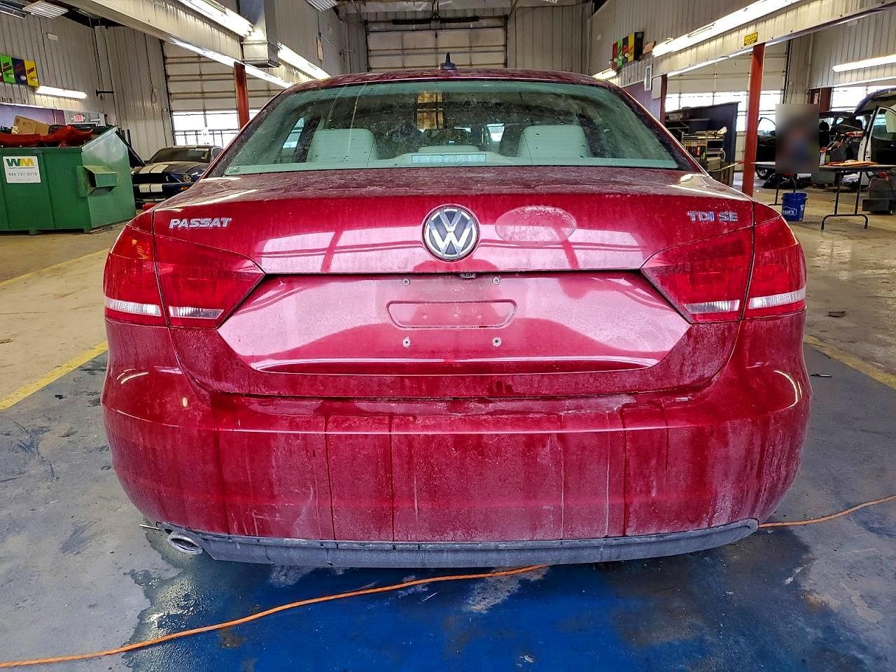2015 VOLKSWAGEN Passat