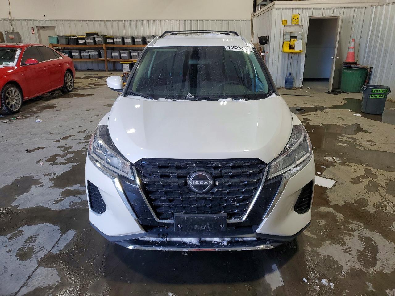 2023 NISSAN KICKS