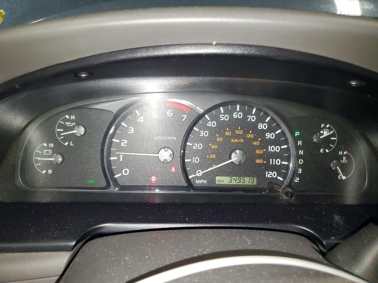 2005 TOYOTA Sequoia