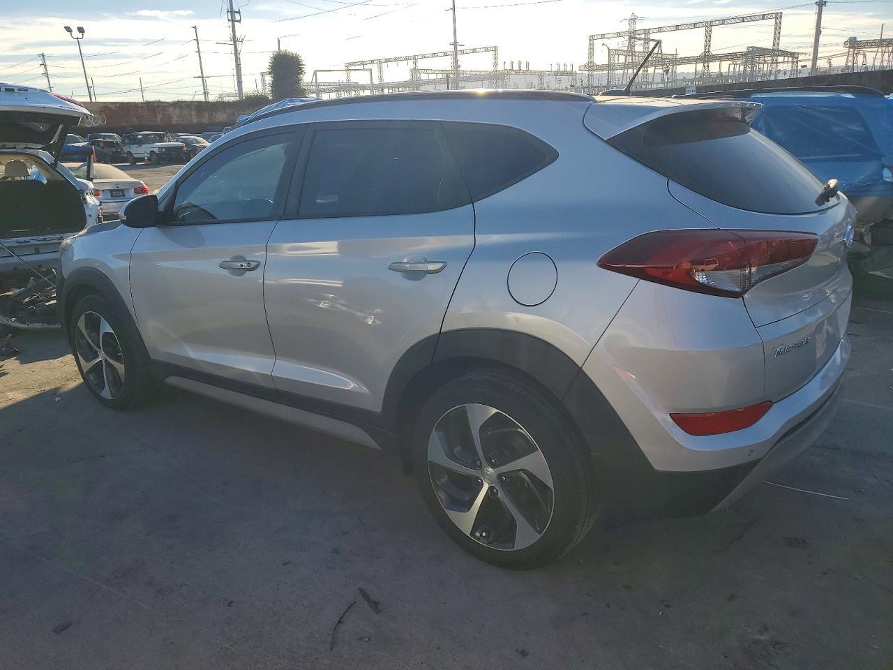 2017 HYUNDAI TUCSON