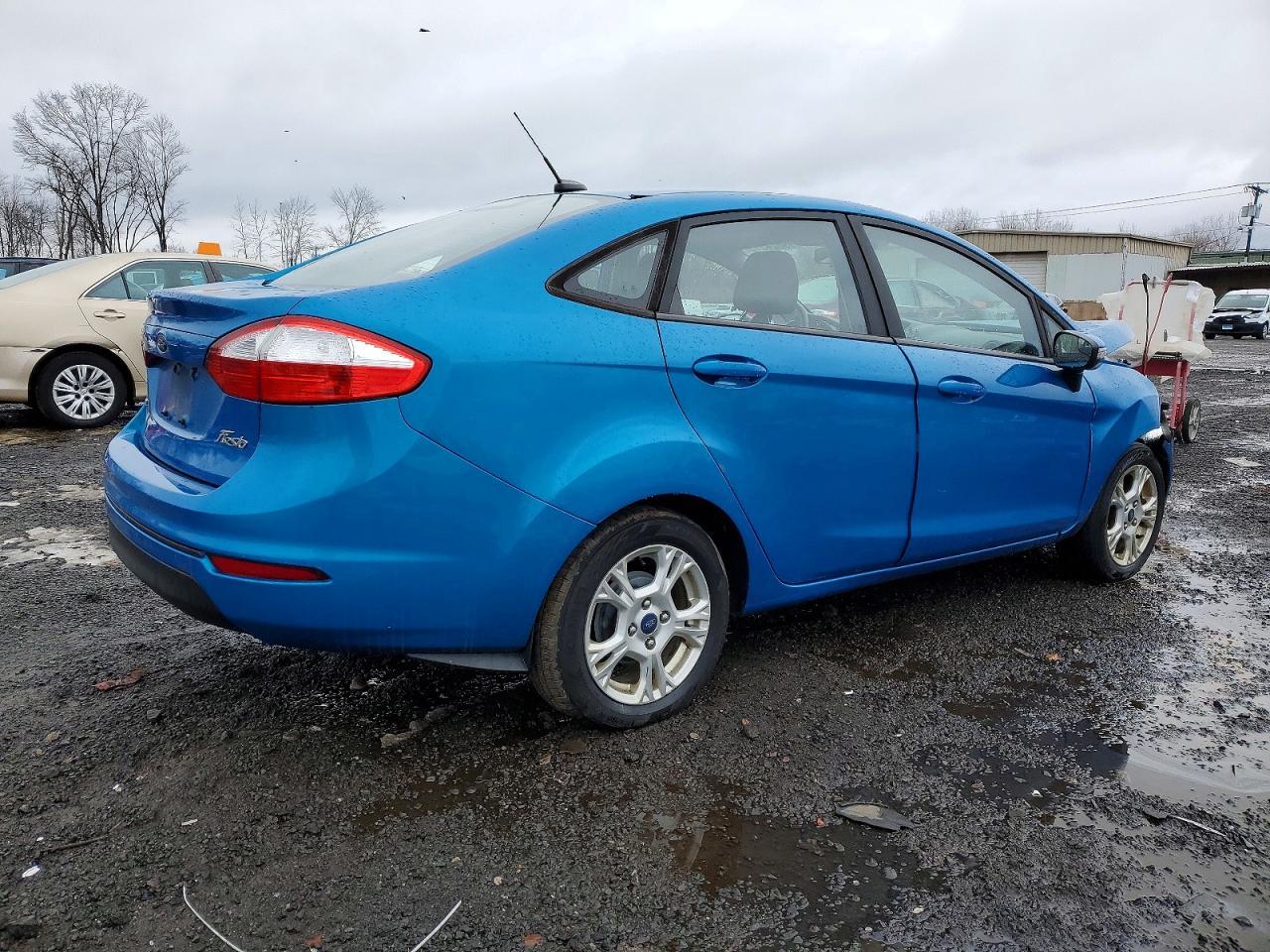 2016 FORD Fiesta