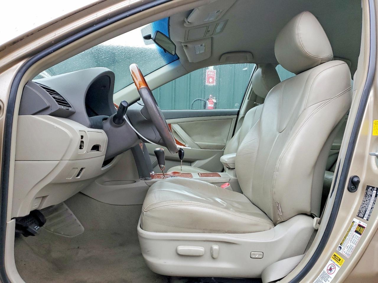 2011 TOYOTA CAMRY