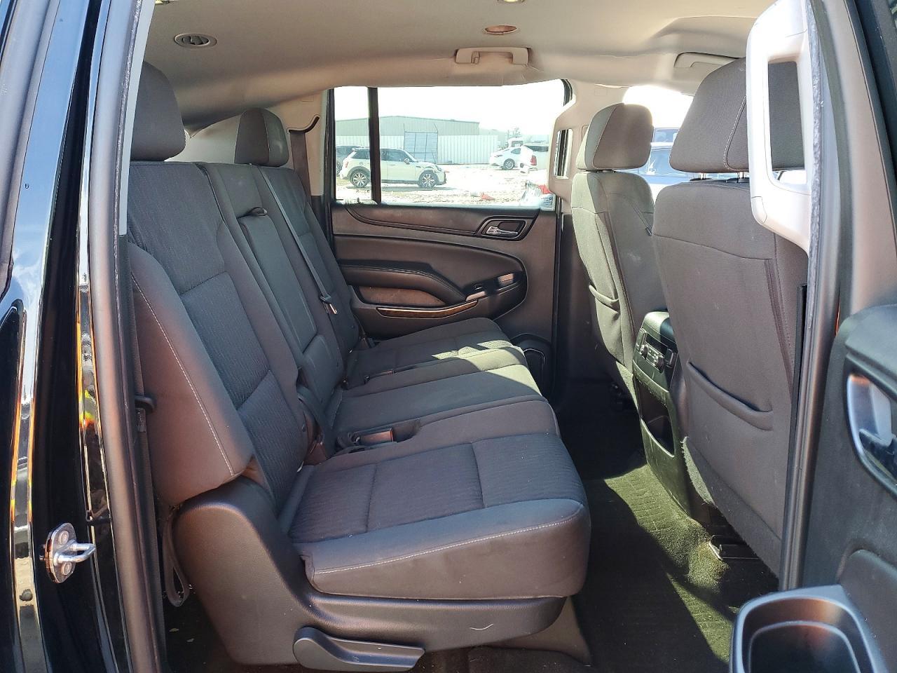 2018 CHEVROLET Suburban