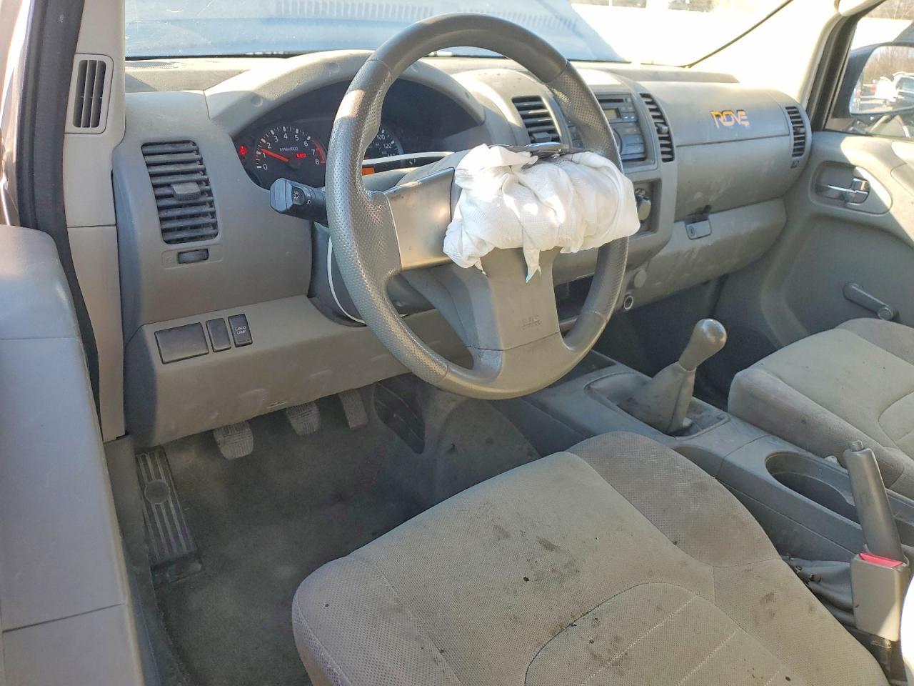 2011 NISSAN Frontier
