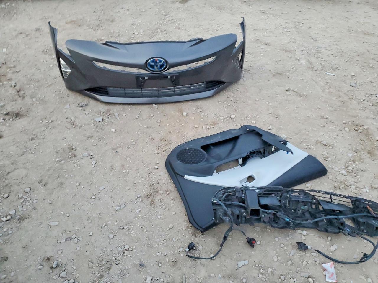2017 TOYOTA PRIUS