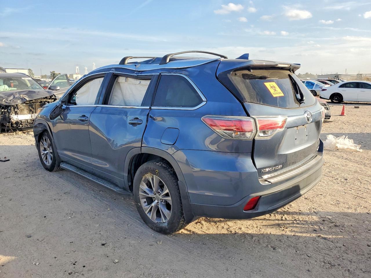 2015 TOYOTA HIGHLANDER