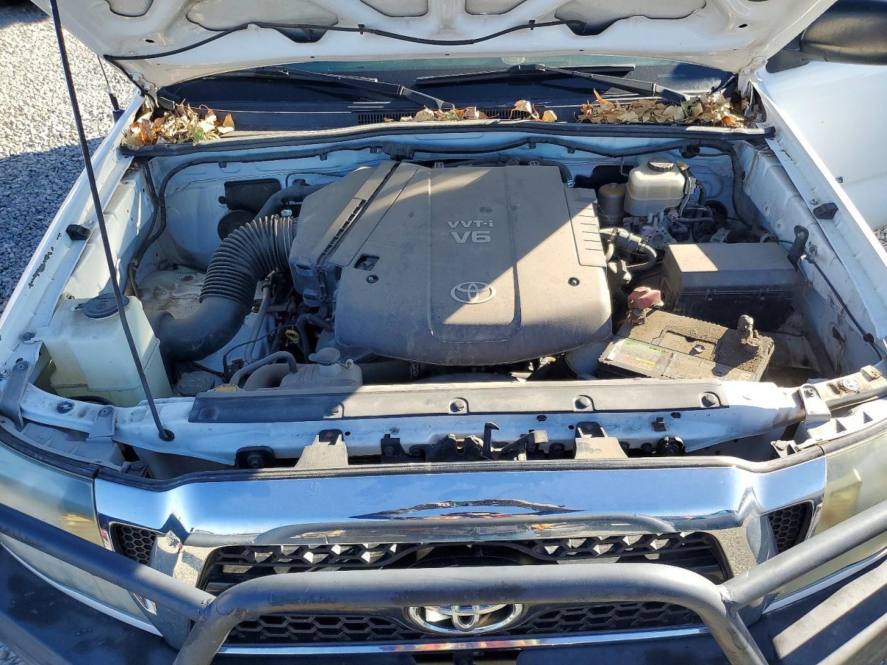 2011 TOYOTA TACOMA