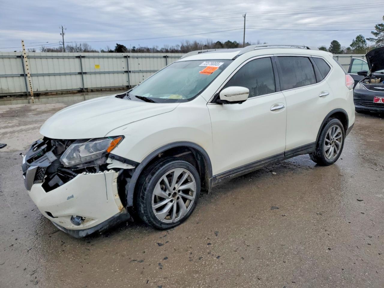 2015 NISSAN ROGUE