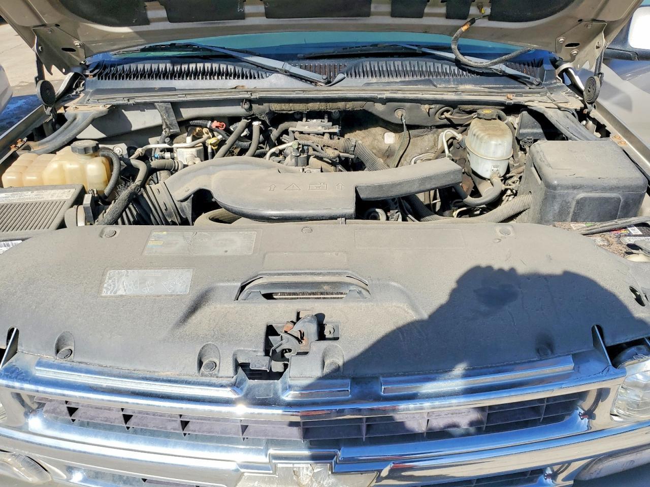 2004 CHEVROLET Tahoe