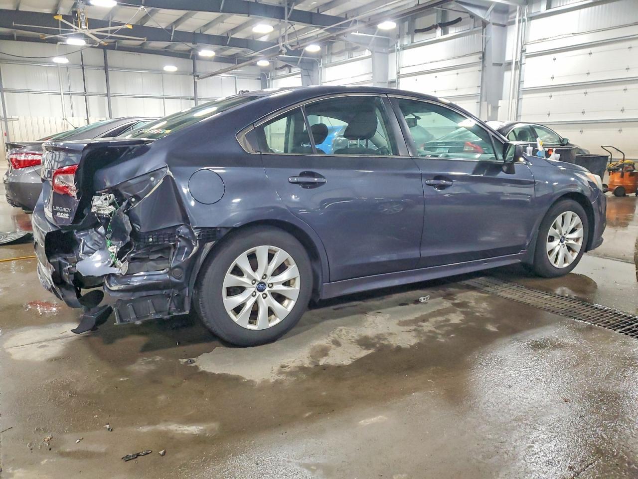 2015 SUBARU Legacy