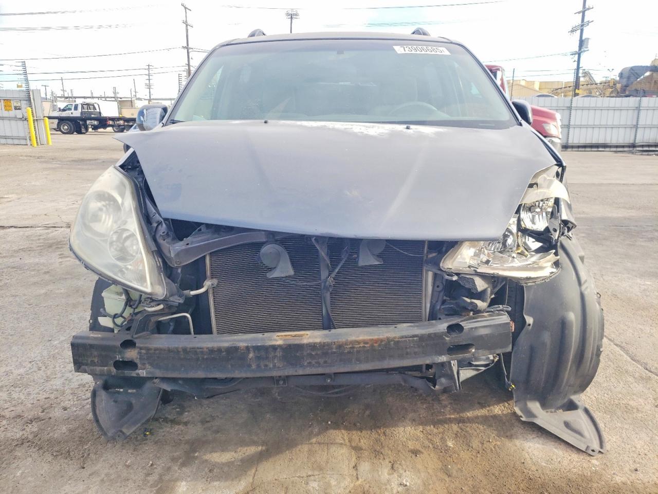 2008 TOYOTA SIENNA