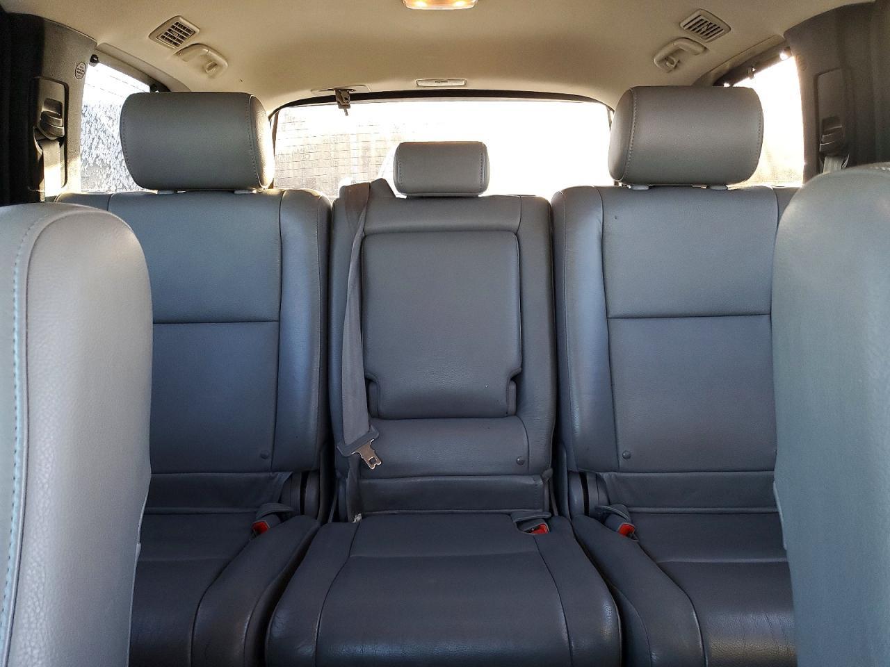 2011 TOYOTA Sequoia