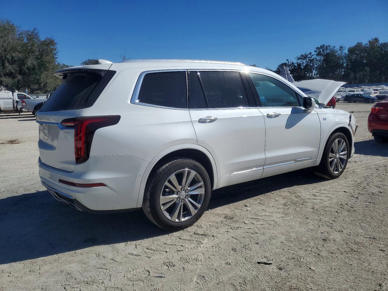 2024 CADILLAC XT6