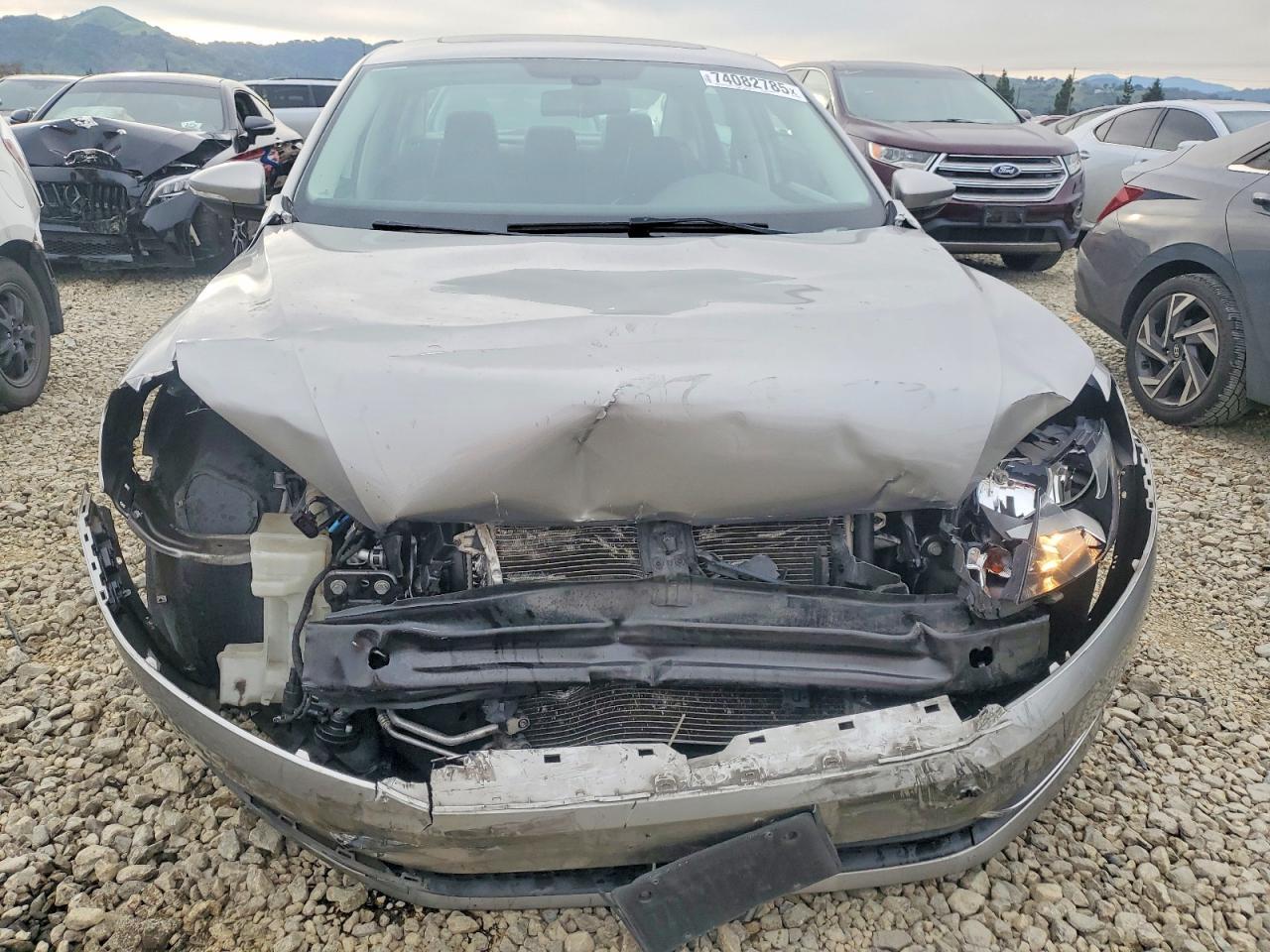 2012 VOLKSWAGEN Passat