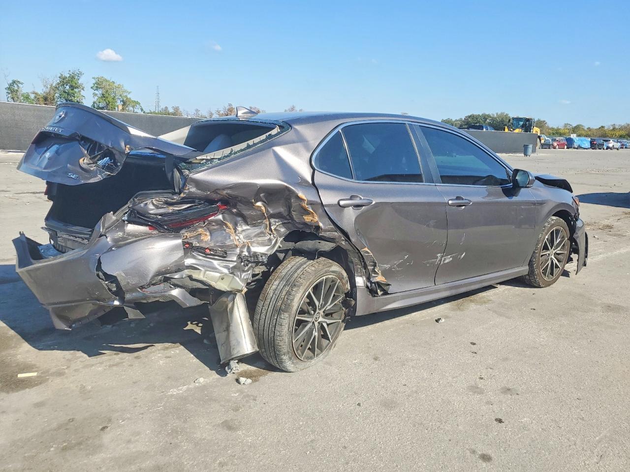 2024 TOYOTA CAMRY