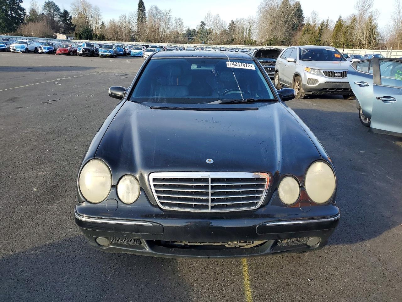 2001 MERCEDES-BENZ E-Class