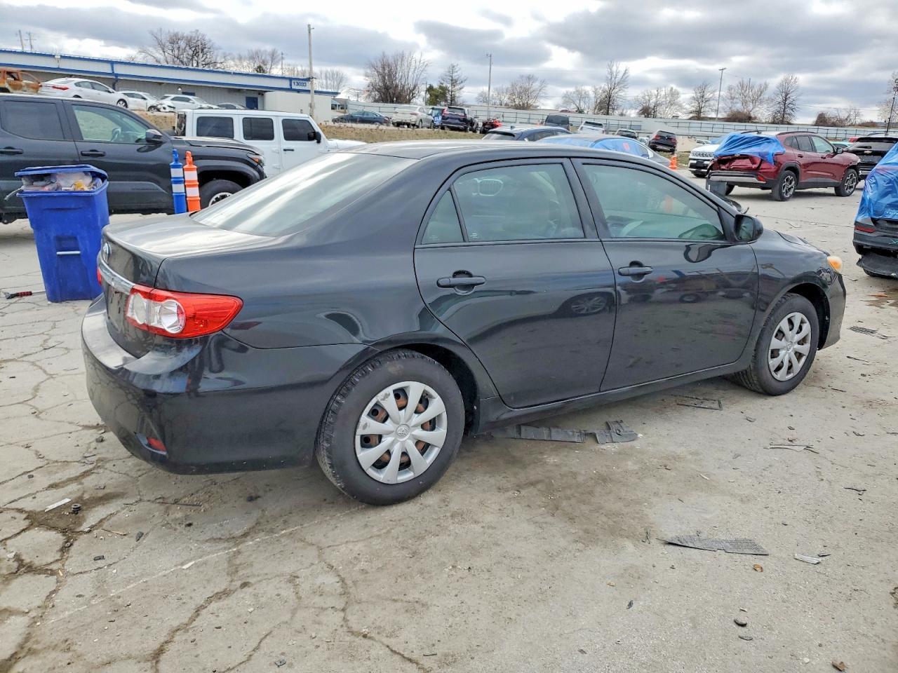 2013 TOYOTA COROLLA