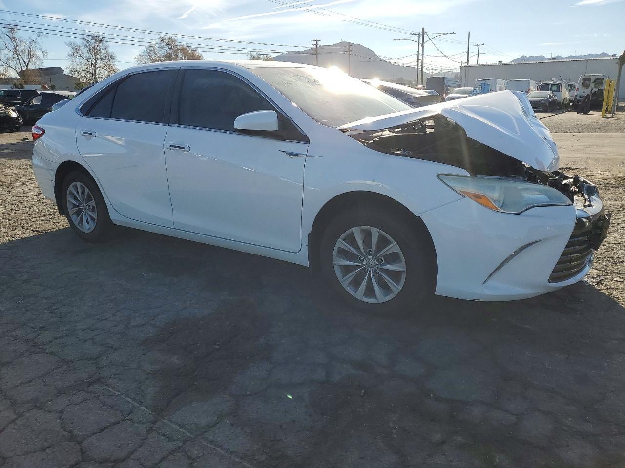 2016 TOYOTA CAMRY