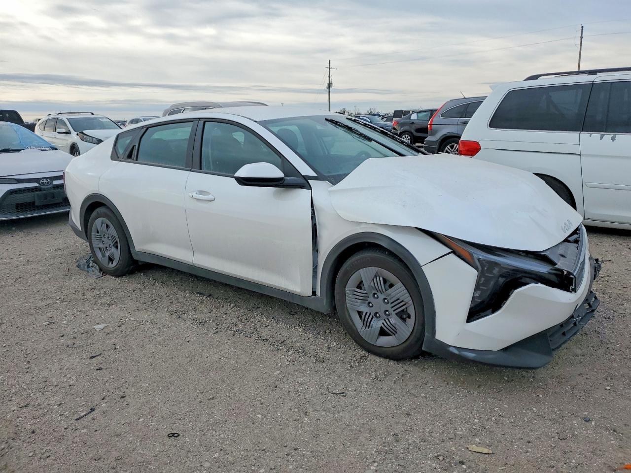 2025 KIA K4