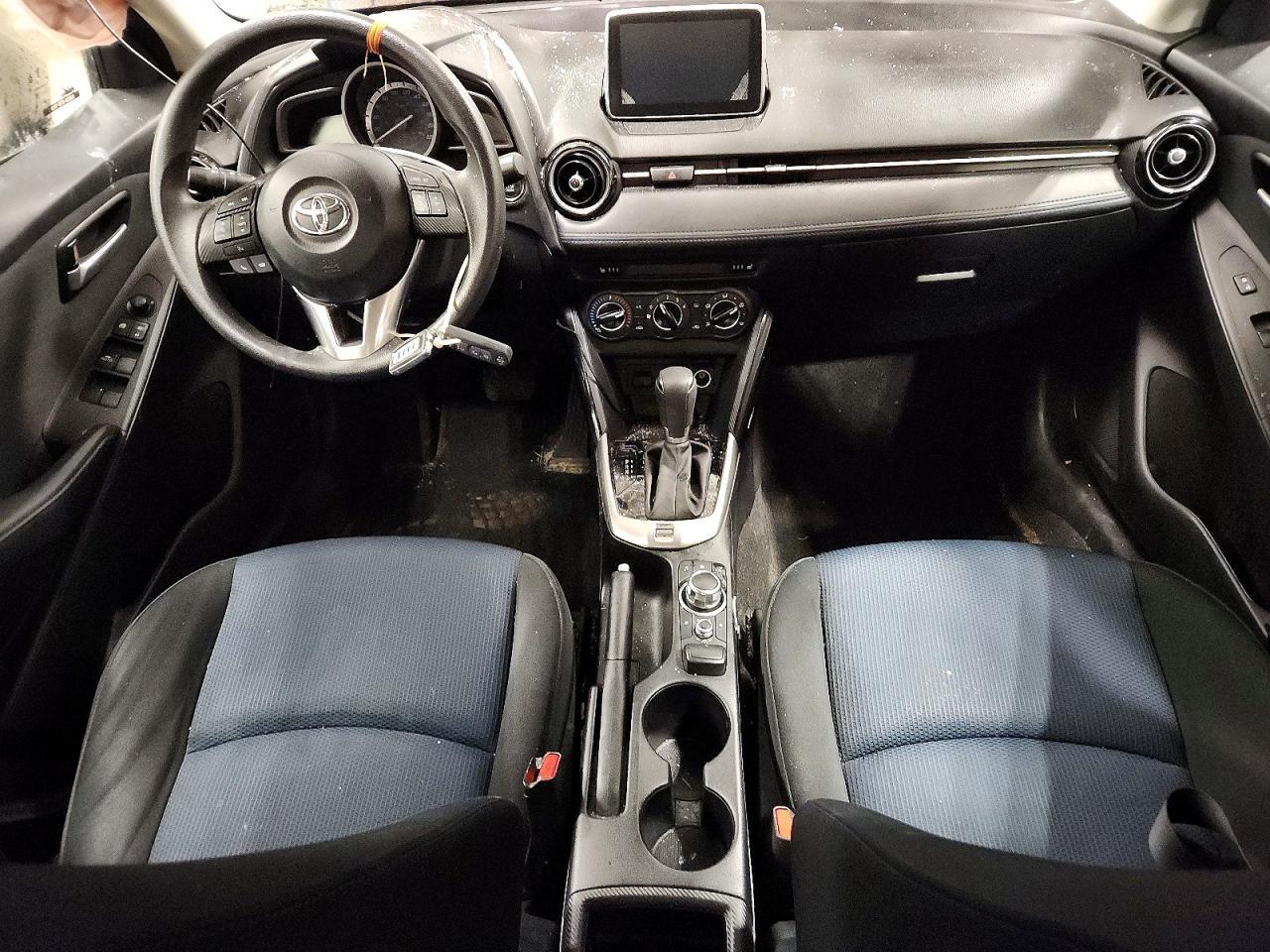 2016 TOYOTA YARIS