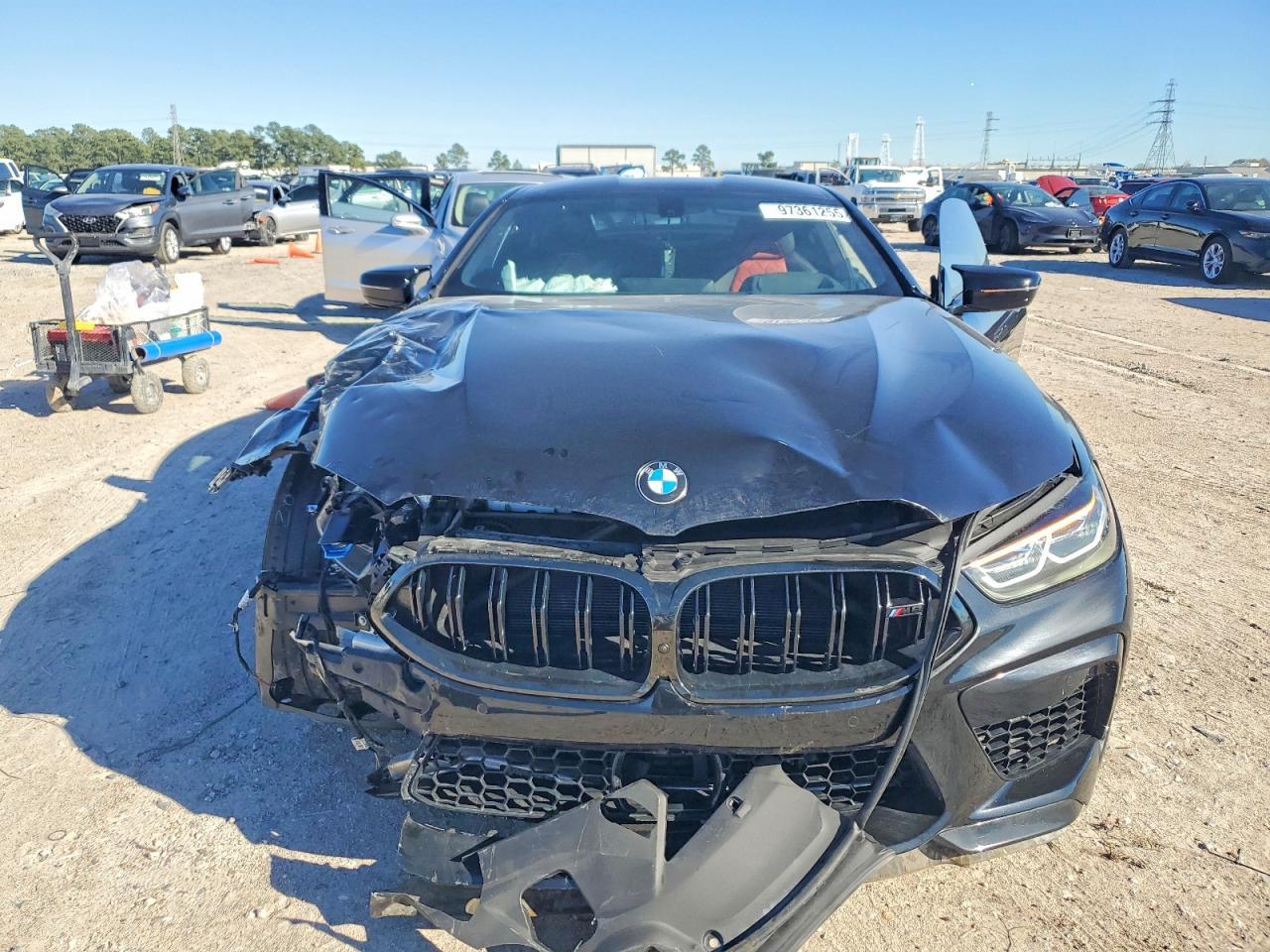 2024 BMW M8