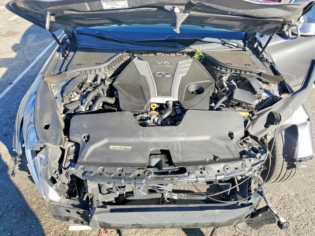 2016 INFINITI Q50