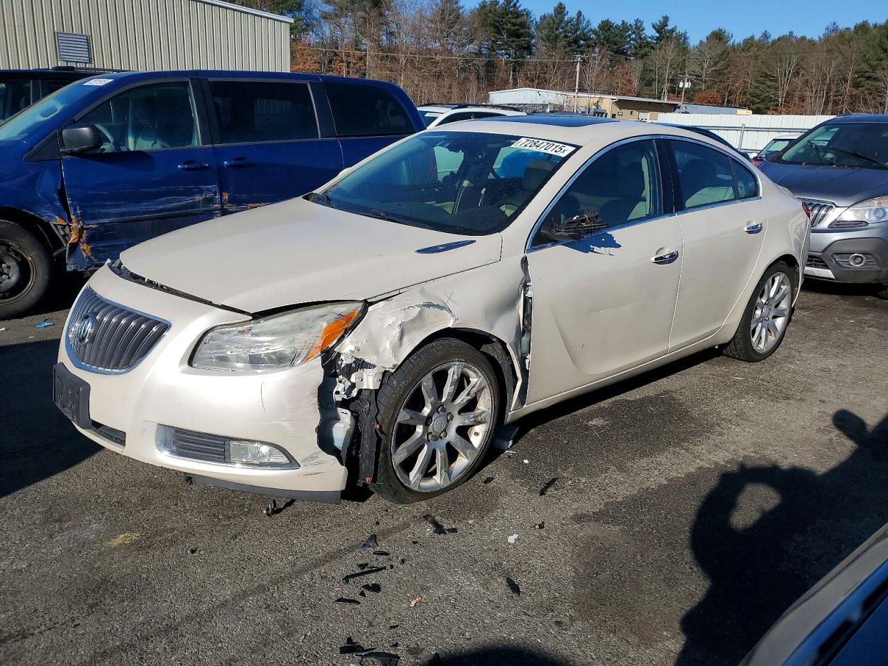 2013 BUICK Regal