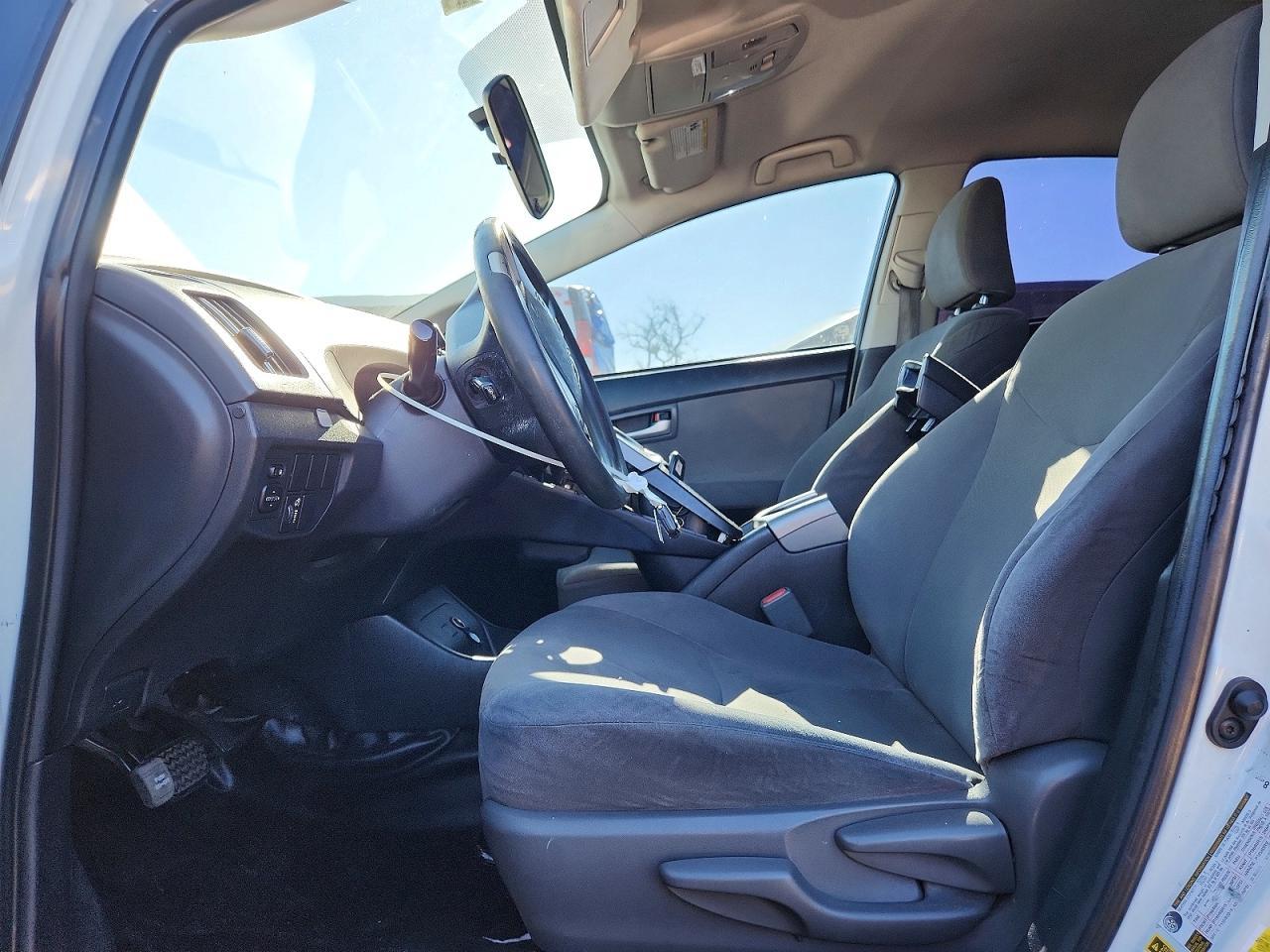 2015 TOYOTA PRIUS