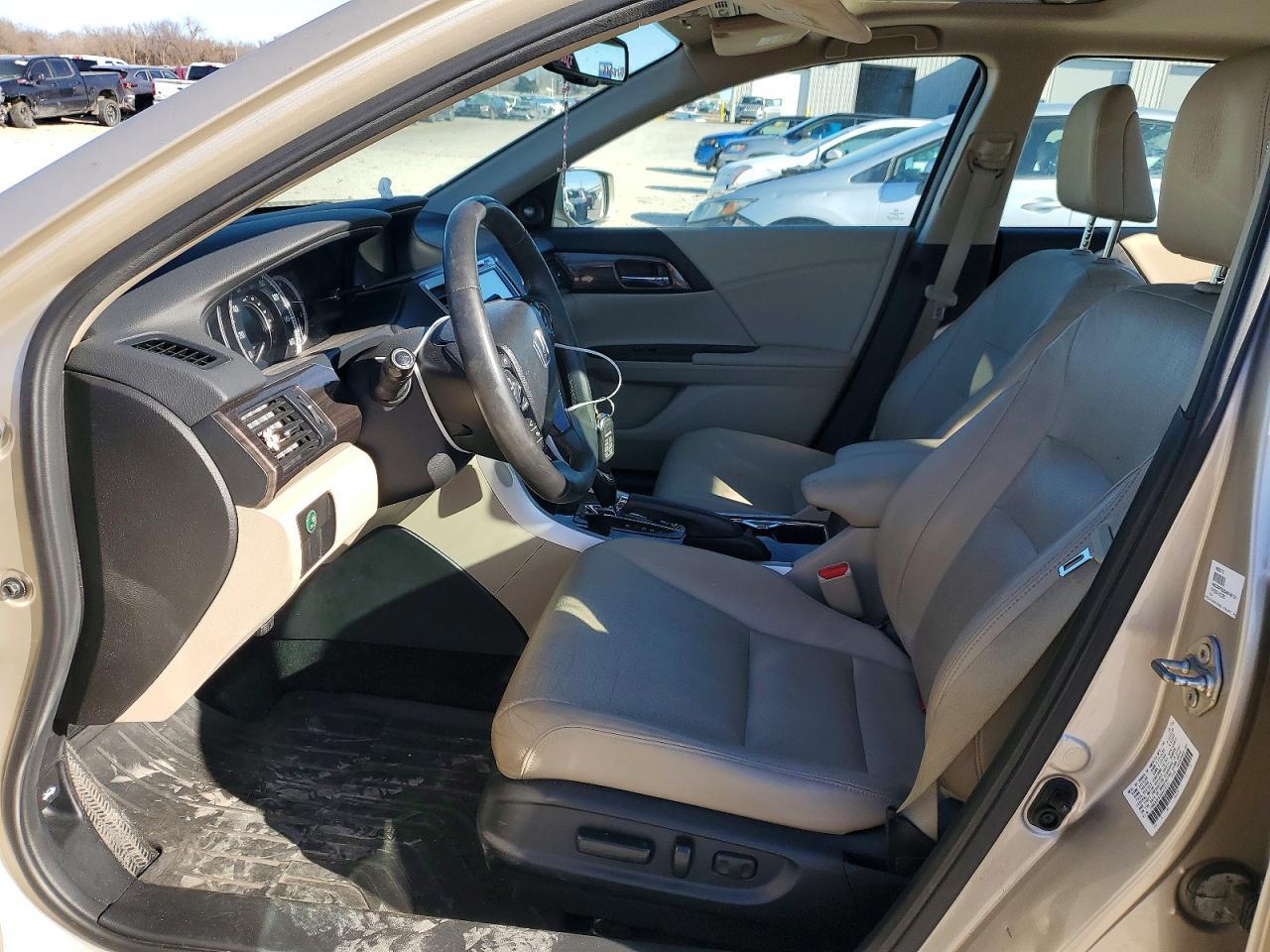 2016 HONDA ACCORD