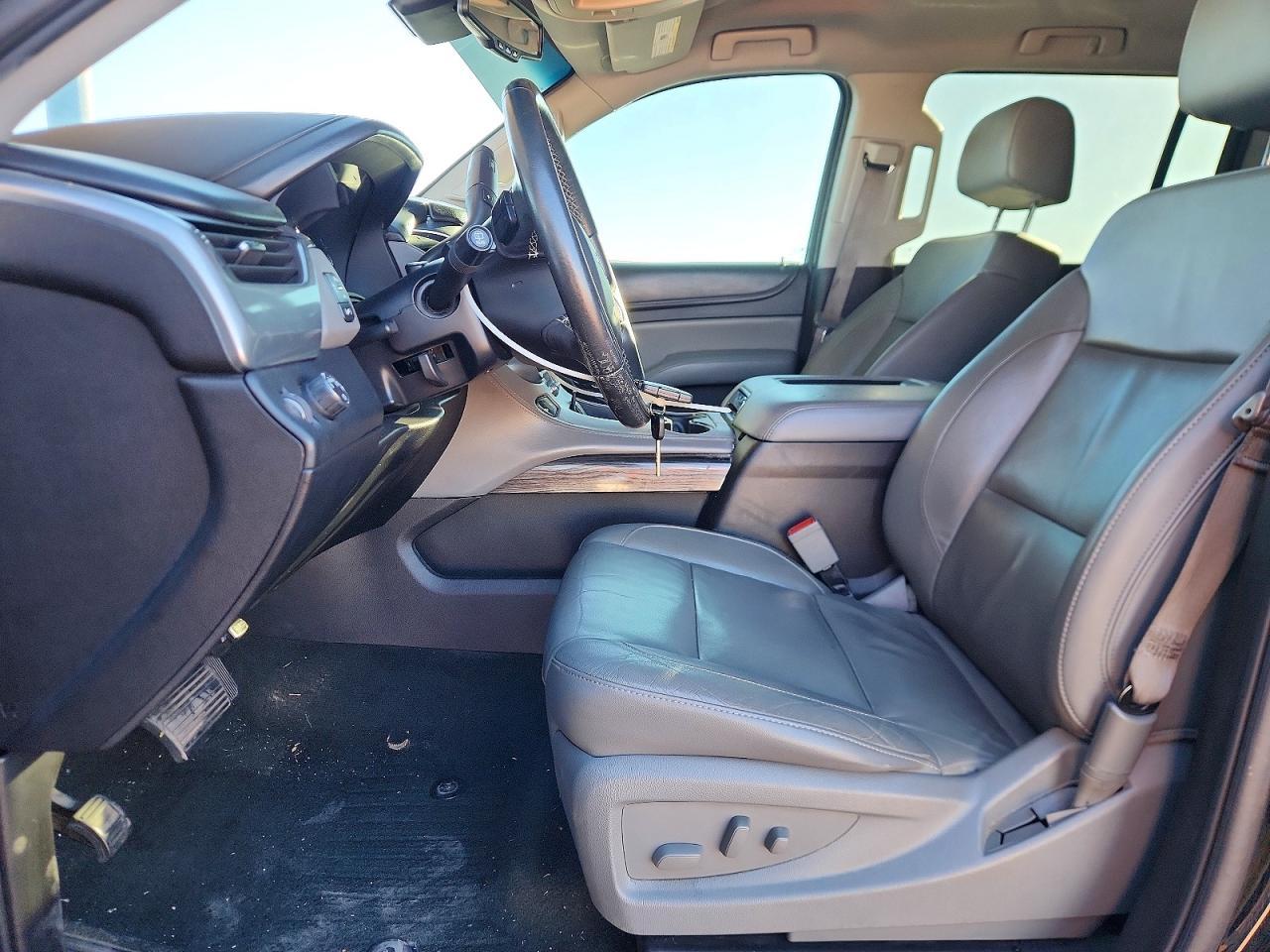 2016 CHEVROLET Suburban