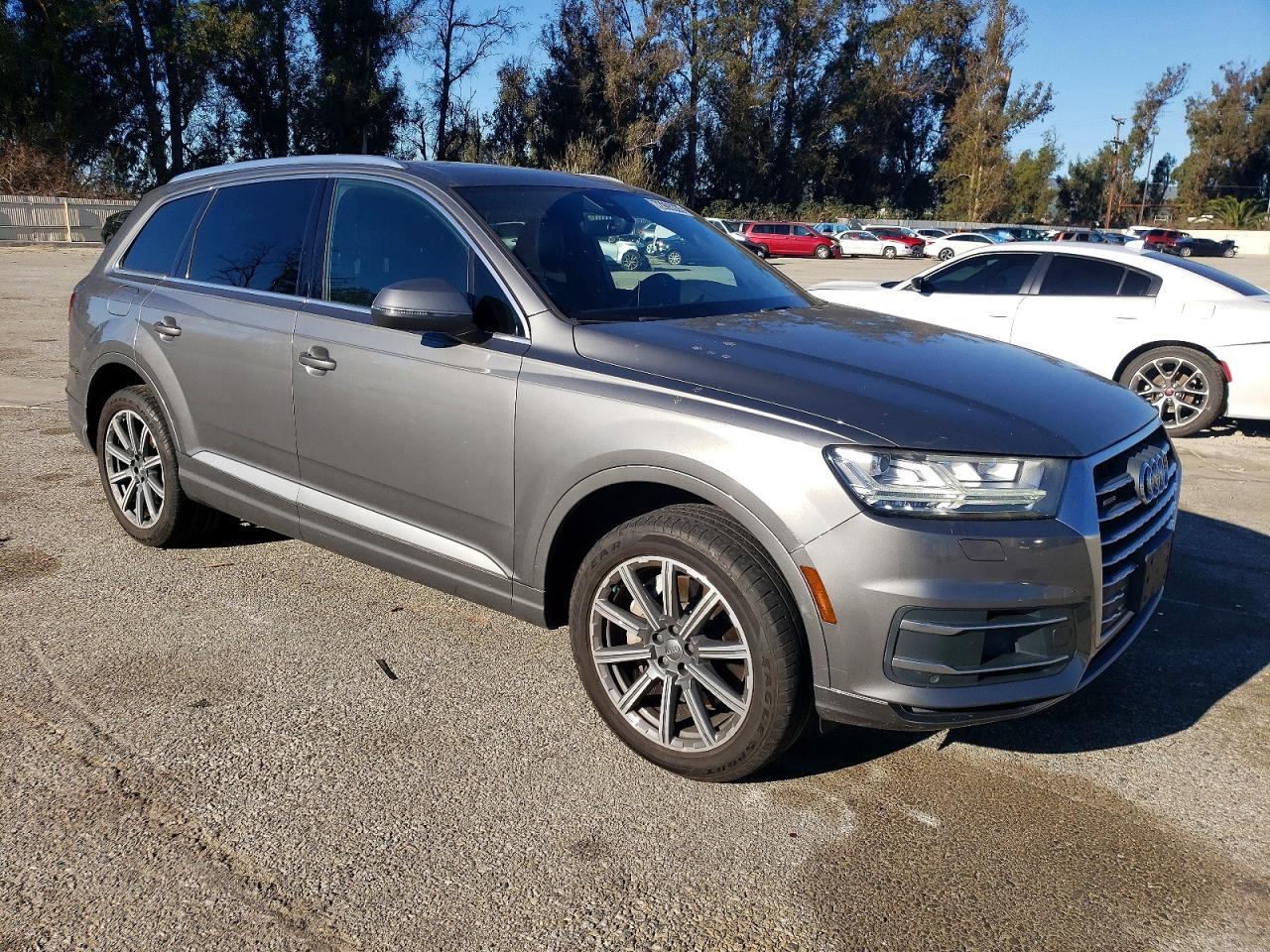 2018 AUDI Q7