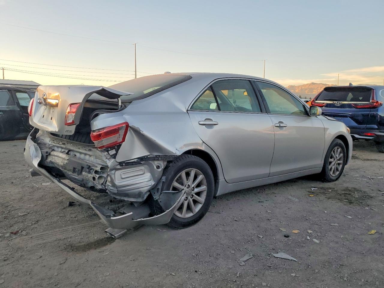 2011 TOYOTA CAMRY