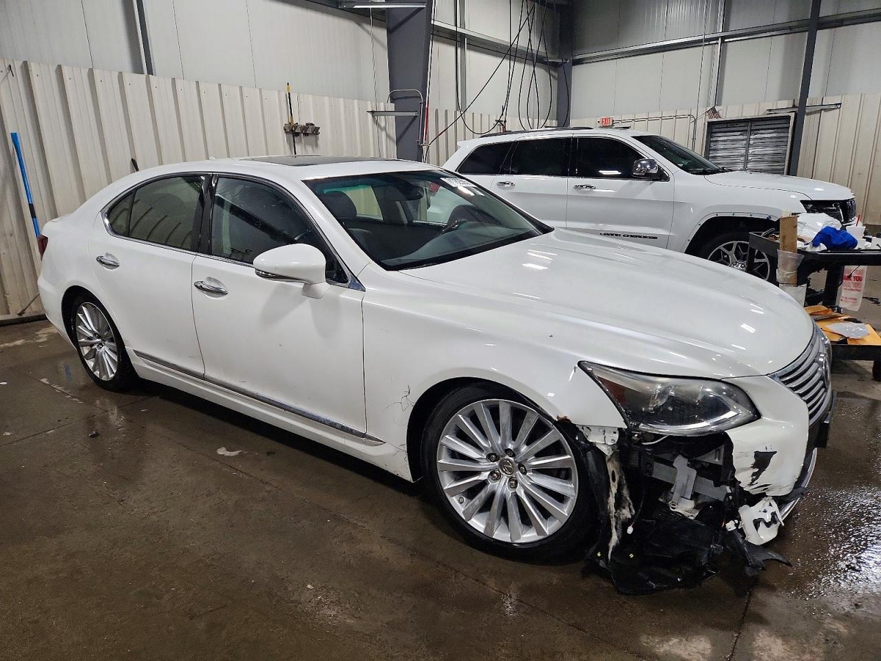 2013 LEXUS LS 460