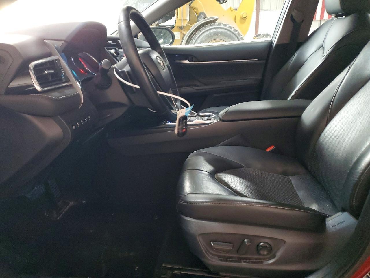 2018 TOYOTA CAMRY