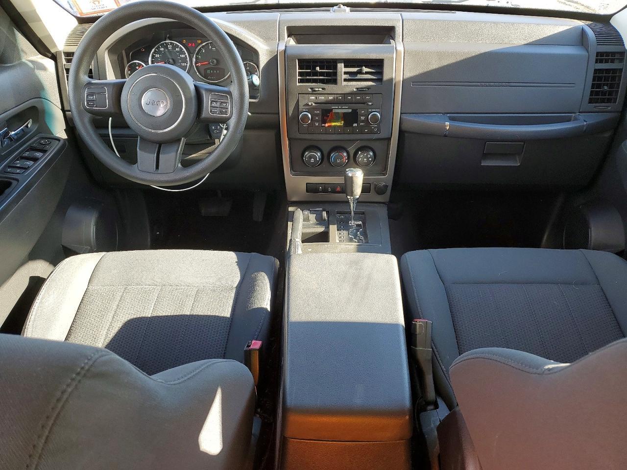 2012 JEEP Liberty