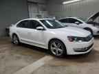 2012 VOLKSWAGEN Passat